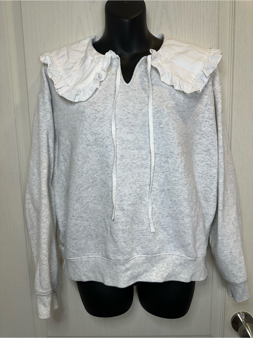 Prariecore Light Gray Sweatshirt with Ruffled White Prarie Collar M